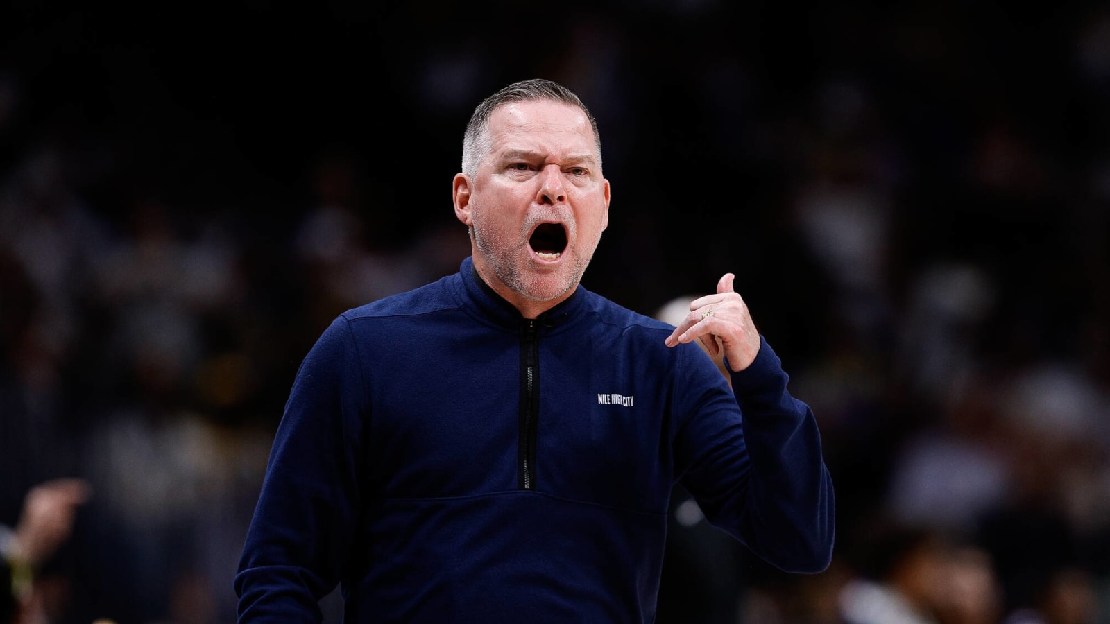 Michael Malone goes BERSERK and rushes referee over controversial foul call in Nuggets blowout game