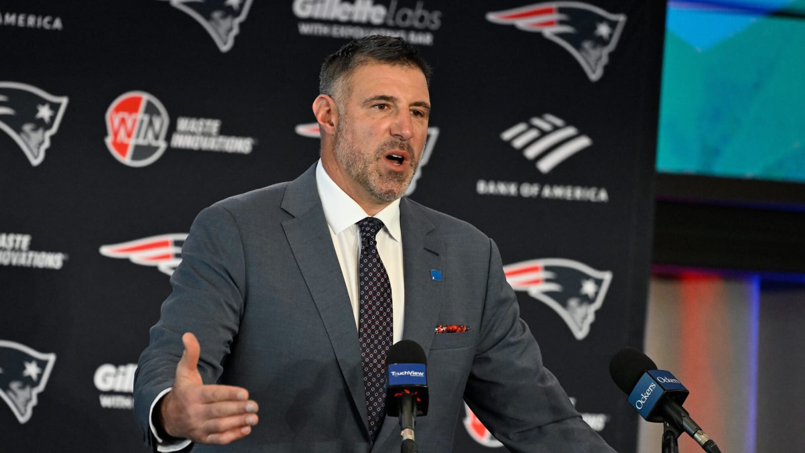 Patriots Targeting OL, DL Additions