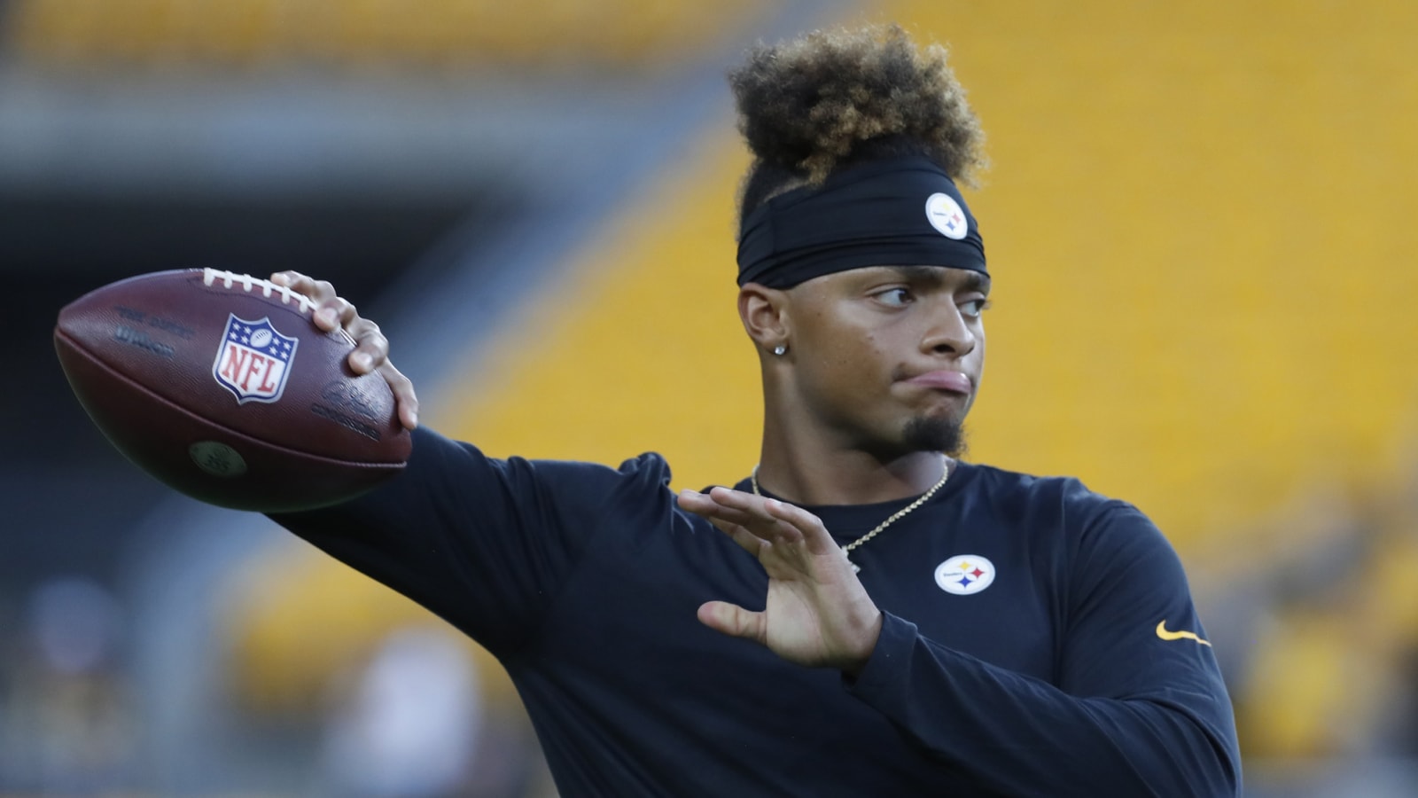 Steelers expected to start Justin Fields in Week 2