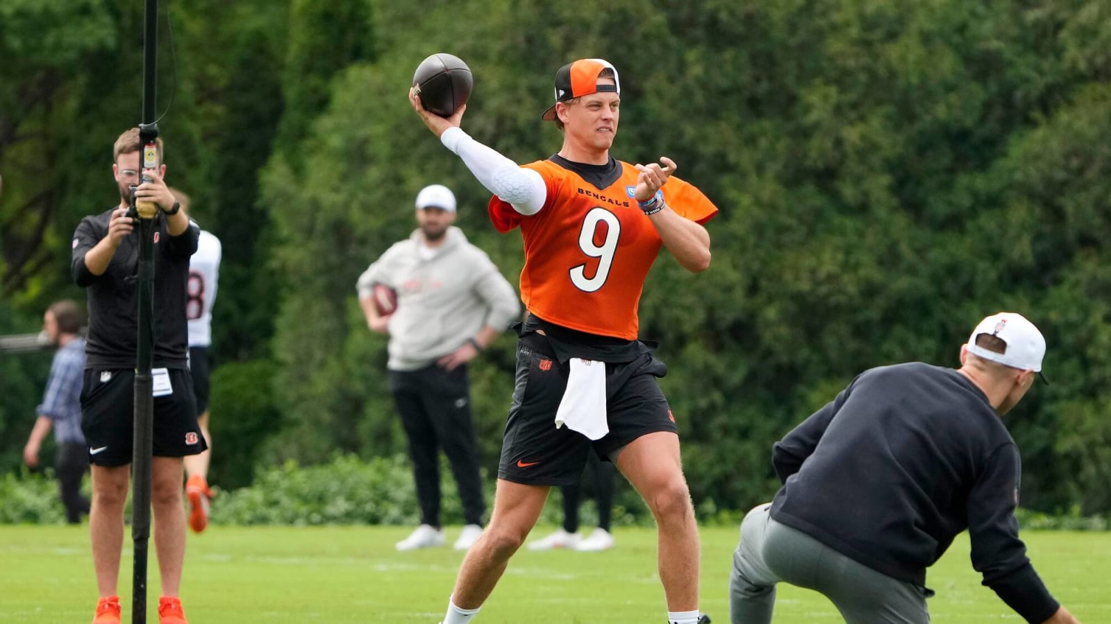 Bengals’ Joe Burrow Gives Positive Injury Update On Himself