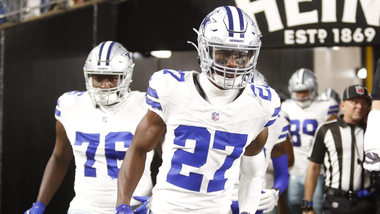 Dez Bryant Shares 4-Word Take on Cowboys&#39; Amani Oruwariye After Special Teams Blunder vs. Bengals