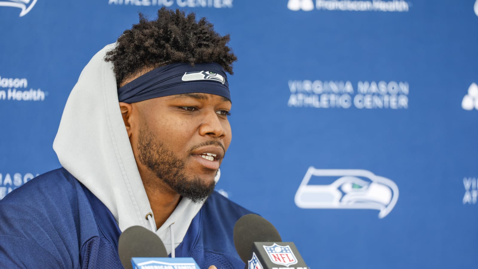  Former Seattle Seahawks Running Back Announces Retirement
