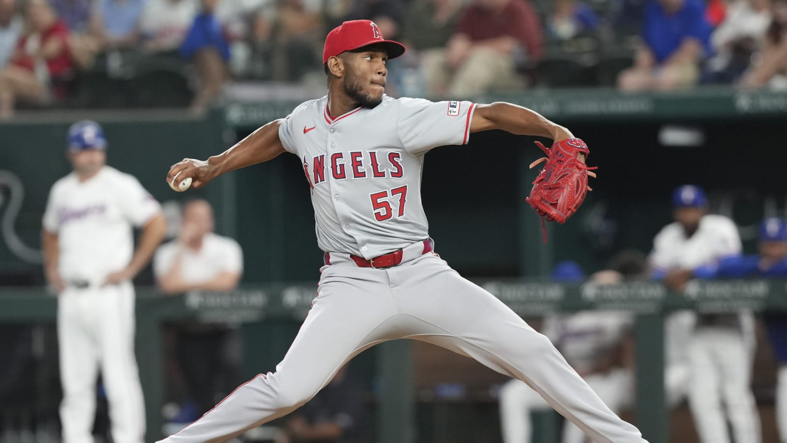 Yankees Claim Roansy Contreras