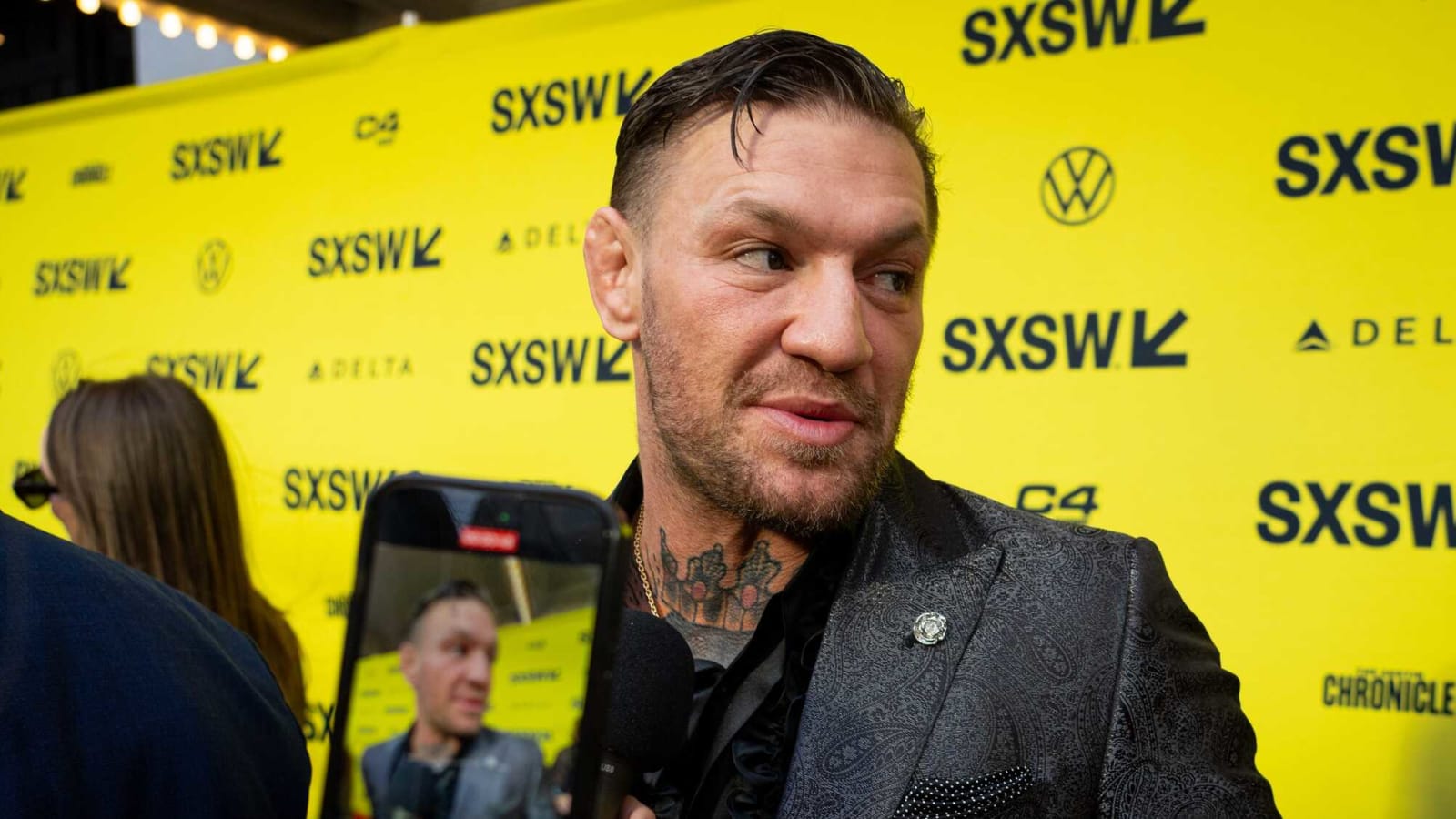 McGregor Rips Khabib Via A DM Over Unpaid Taxes, Offers To Buy His House – ‘Where Is The Toilet Roll?’