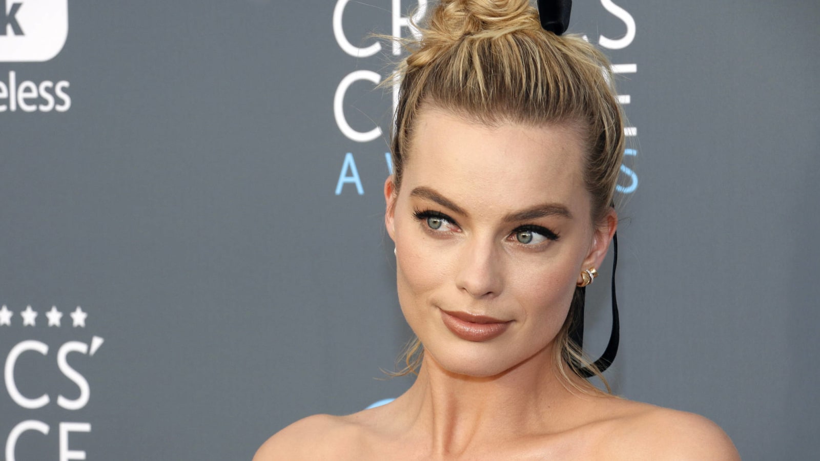 Margot Robbie still sleeps with a stuffed rabbit every night and she's proud of it