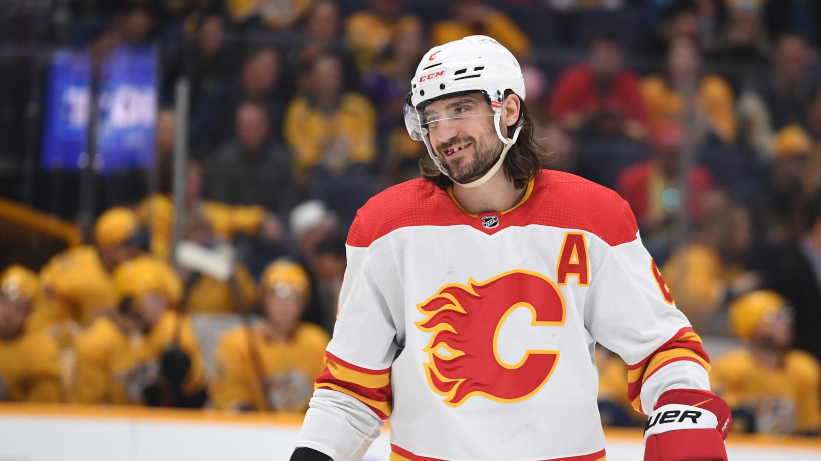Maple Leafs Sign Christopher Tanev to 6-Year Deal