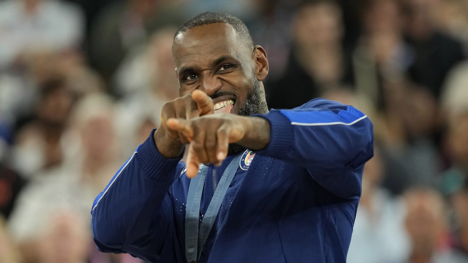  NFL Team Captain Gets Honest About LeBron James&#39; Upside as TE