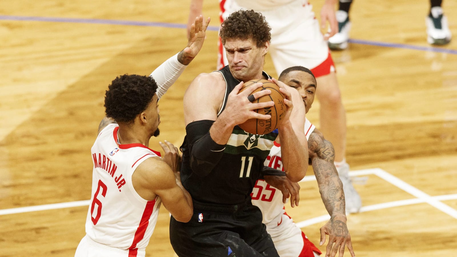 Brook Lopez explains his viral reaction 