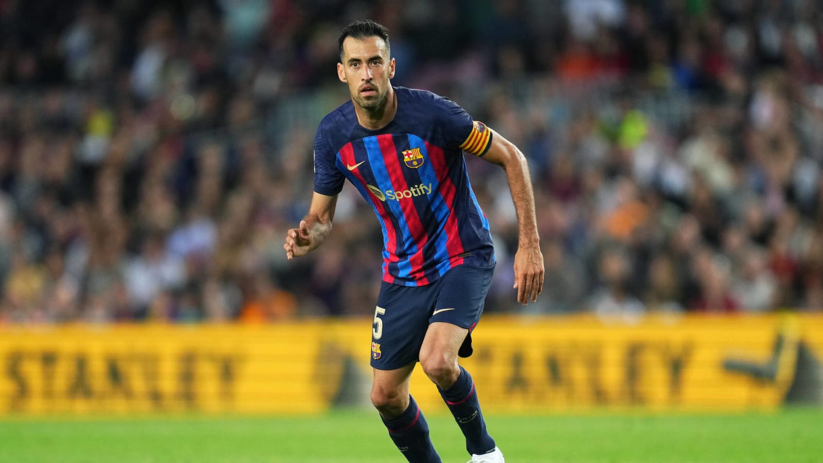 Real Madrid star posts classy tribute to Sergio Busquets as he announces the end of his Barcelona career