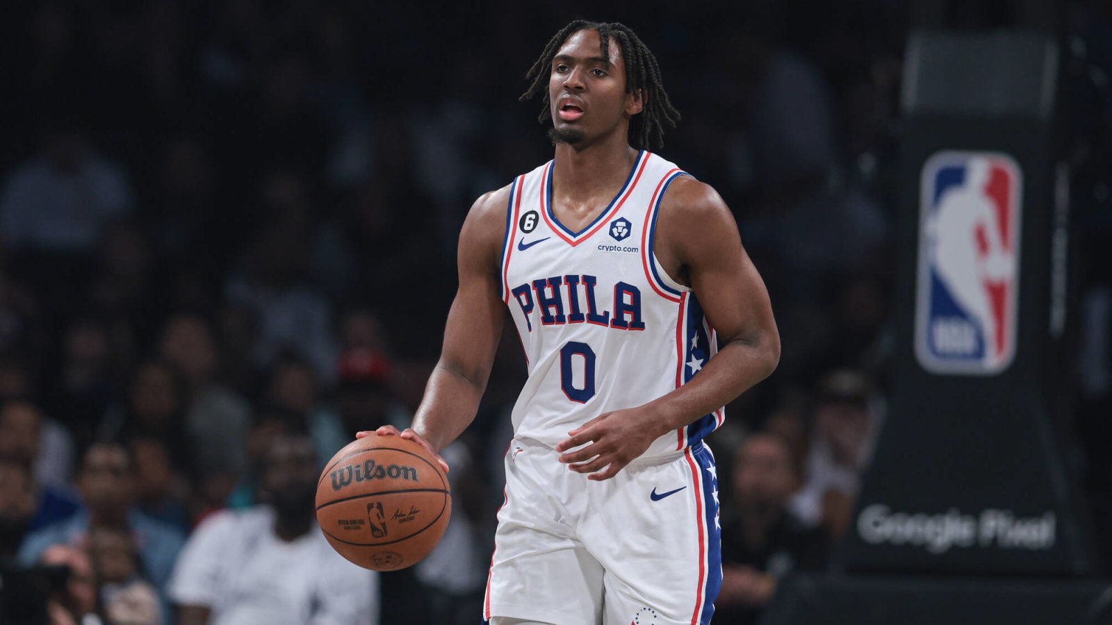 Watch: Tyrese Maxey beats the Celtics' shot clock