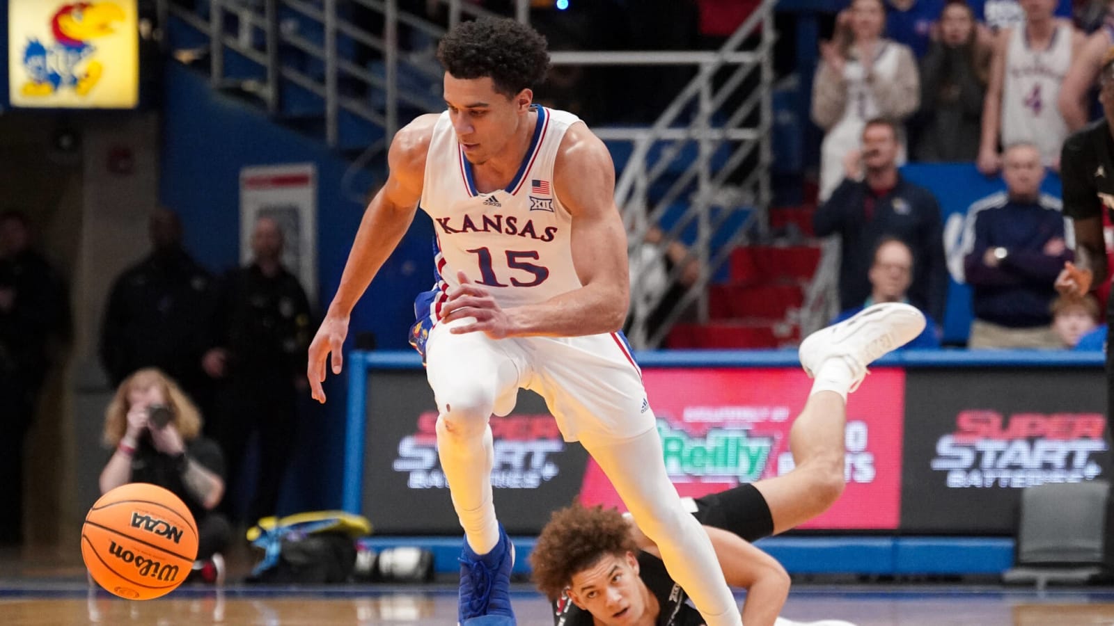 Kansas Jayhawks Hit With Brutal Injury Update Ahead Of 2024 March Madness