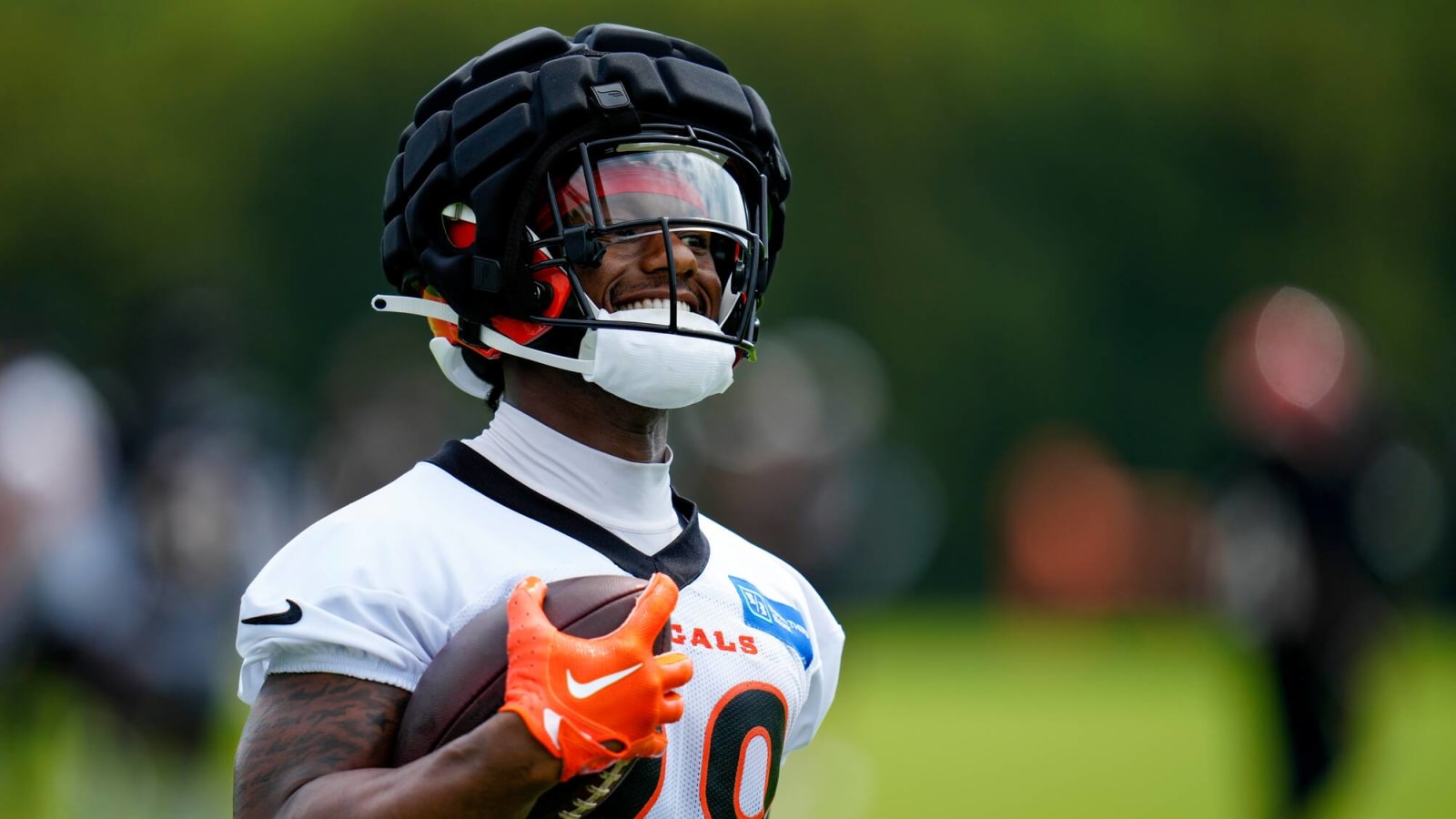 Joe Mixon addresses Bengals pay cut