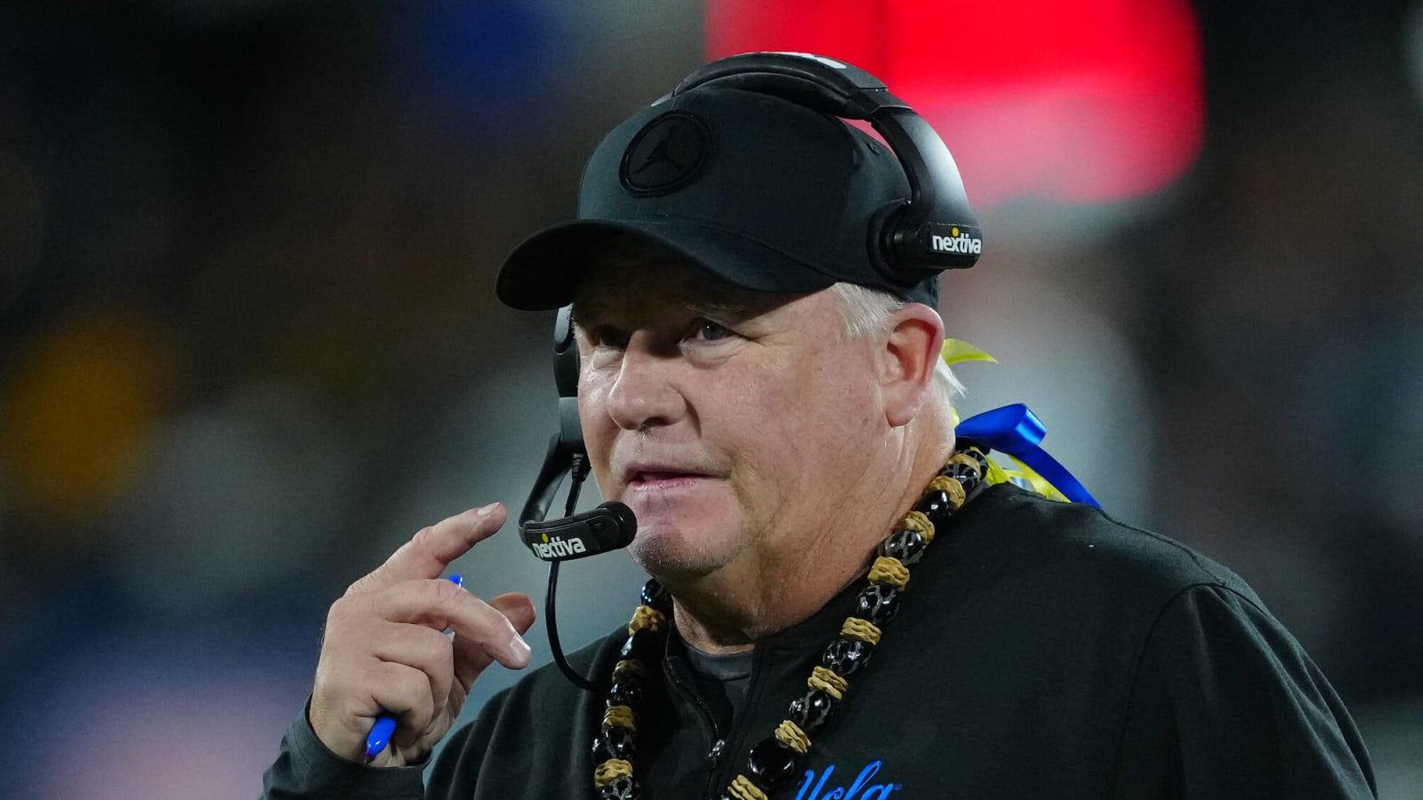 Chip Kelly emerges as candidate for Commanders offensive coordinator