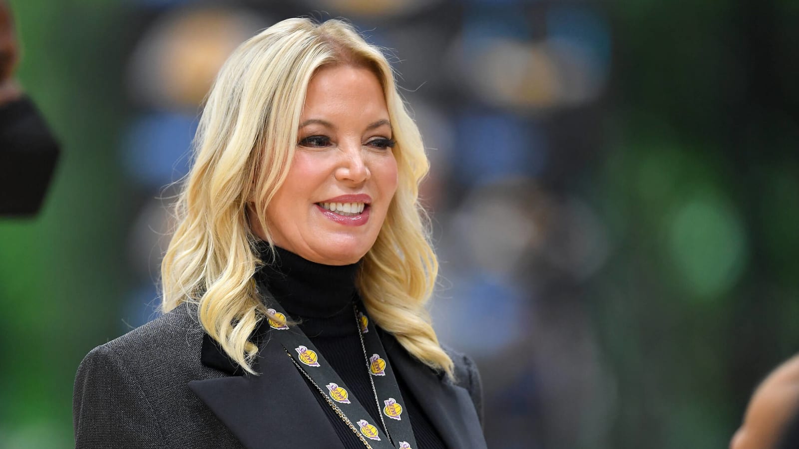  LA Hall Of Famer Congratulates Jeanie Buss On Wedding