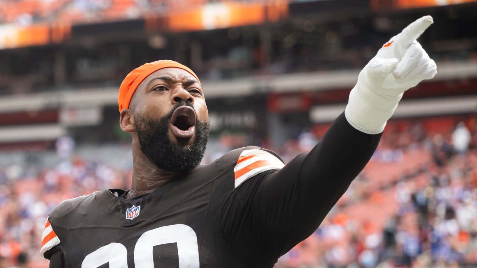 Lions acquire three-time Pro Bowl DE from Browns