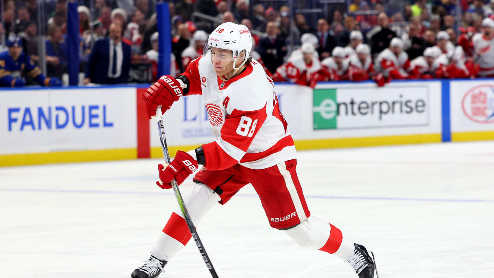 Finnish Sensation Bequeaths Showtime Nickname to Red Wings' Patrick Kane