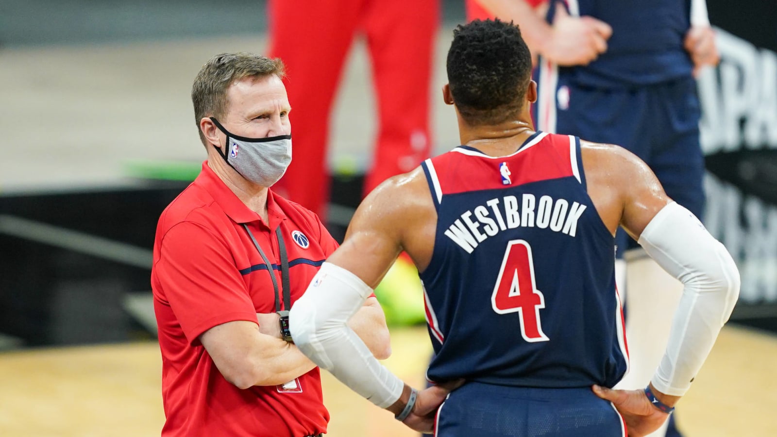 Russell Westbrook stands up for Scott Brooks amid hot seat rumors