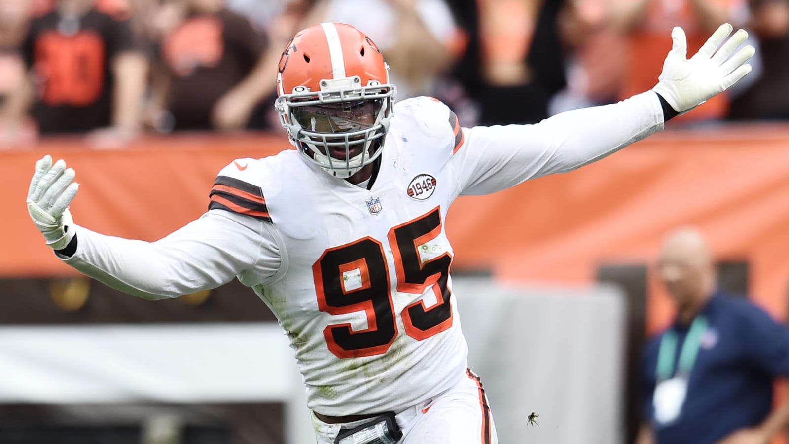 Myles Garrett sets Browns' single-game record with 4.5 sacks against Bears