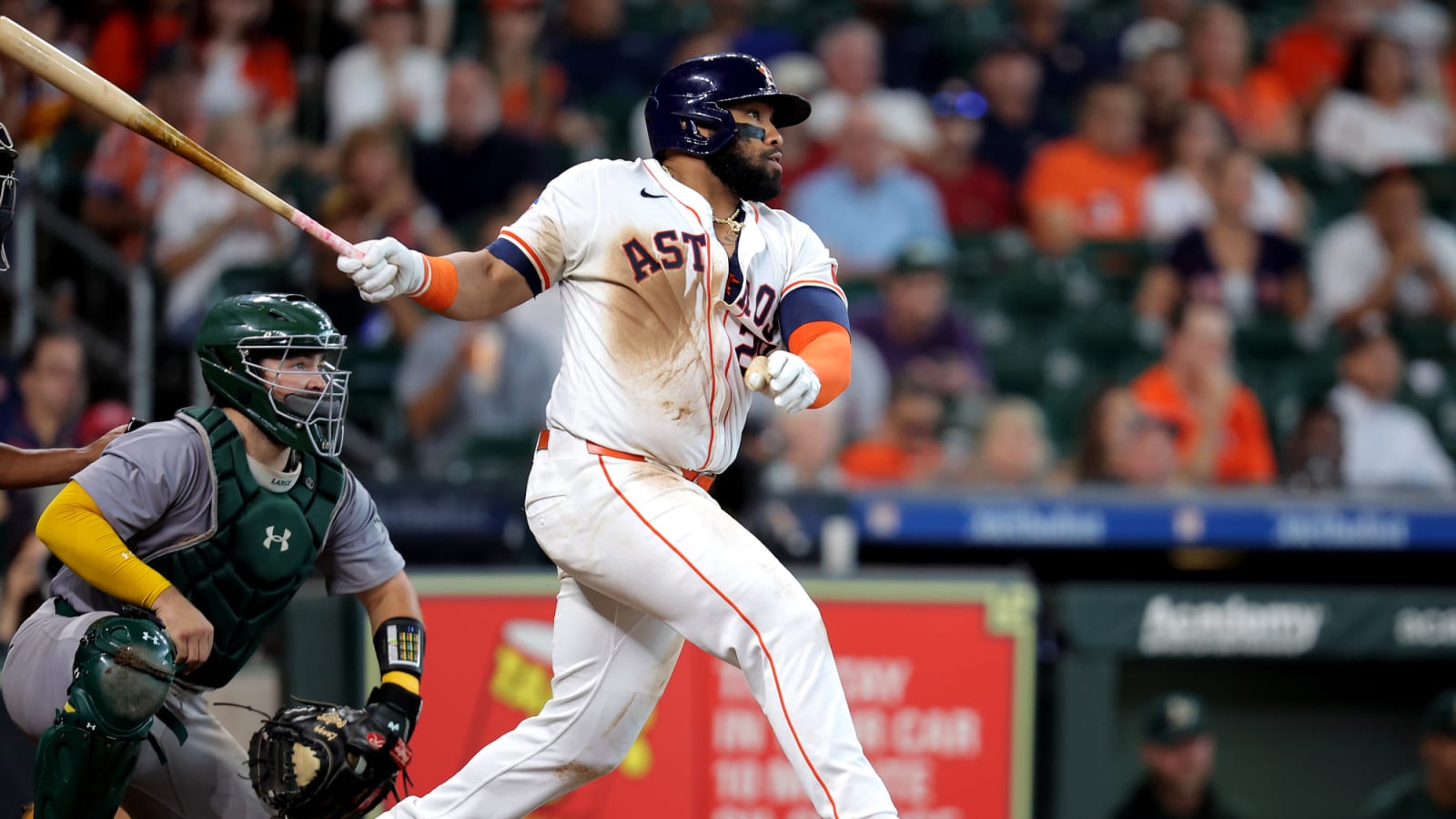 Singleton, Late Rally Help Houston Astros Win 6-3
