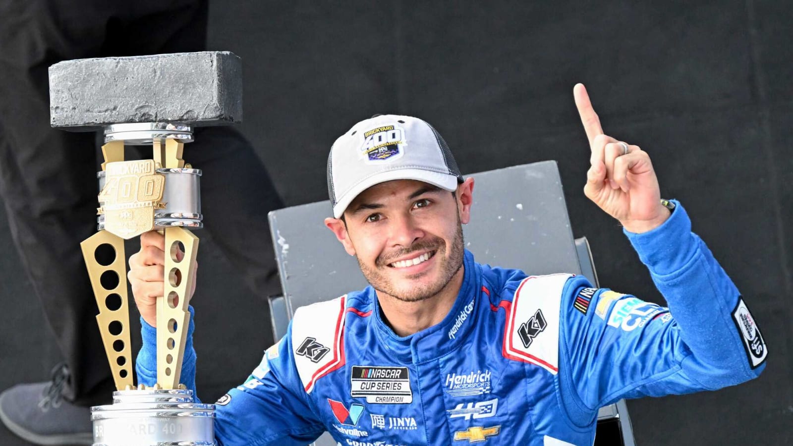 Kyle Larson wins Brickyard 400 in controversial fashion