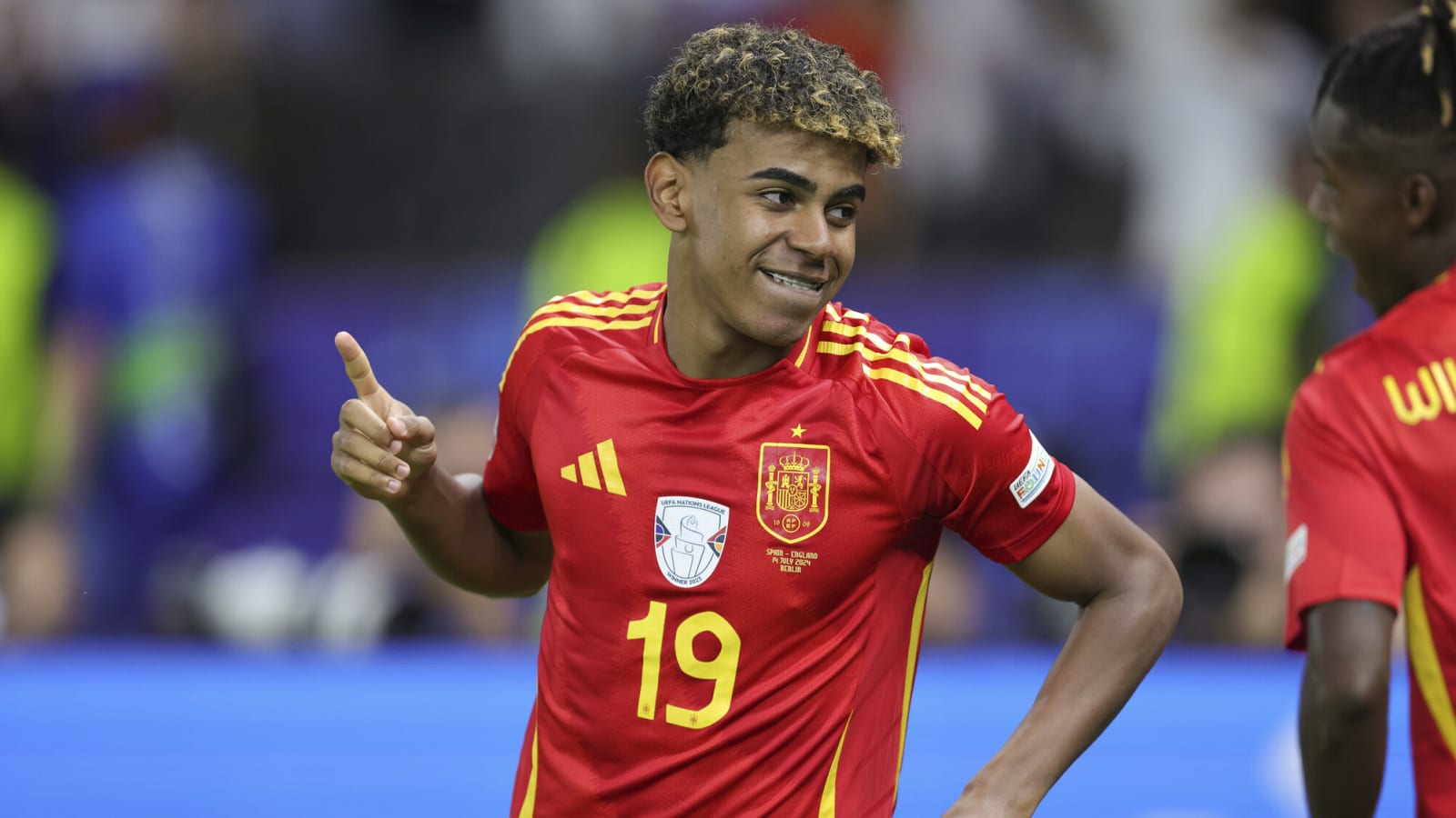 Lamine Yamal flaunts iconic Neymar Jr. kit as Santos welcomes player to the club