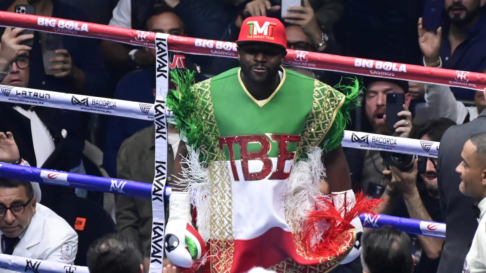 Floyd Mayweather Jr. interested in buying stake of NFL team
