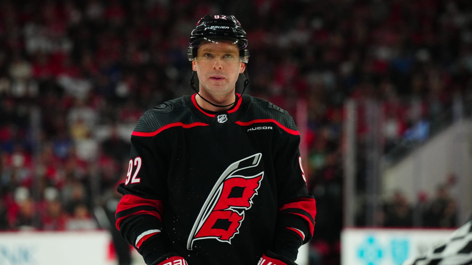 Evgeny Kuznetsov suffers long-term injury early in the KHL season