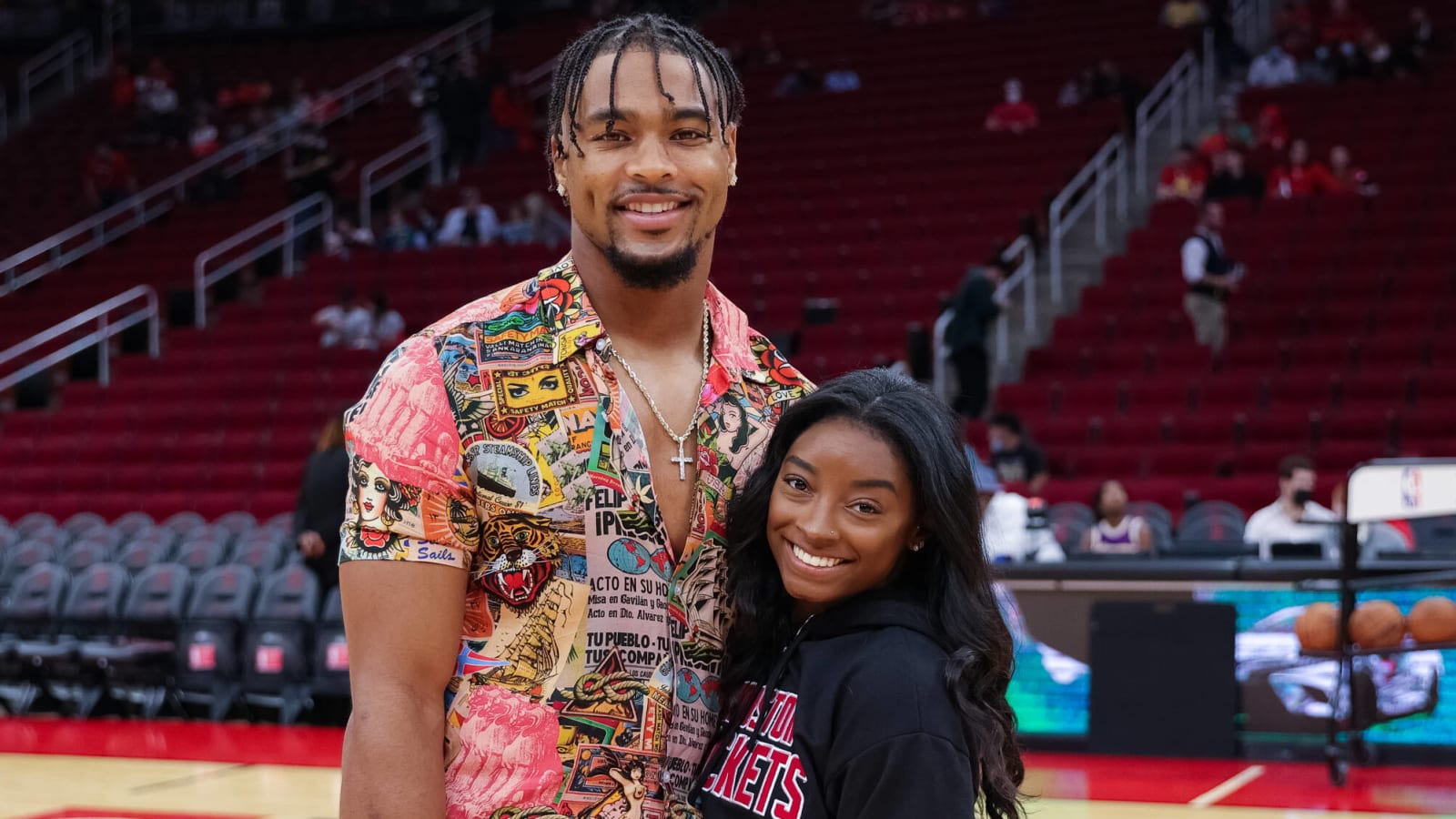 Simone Biles, Texans’ Jonathan Owens announce engagement