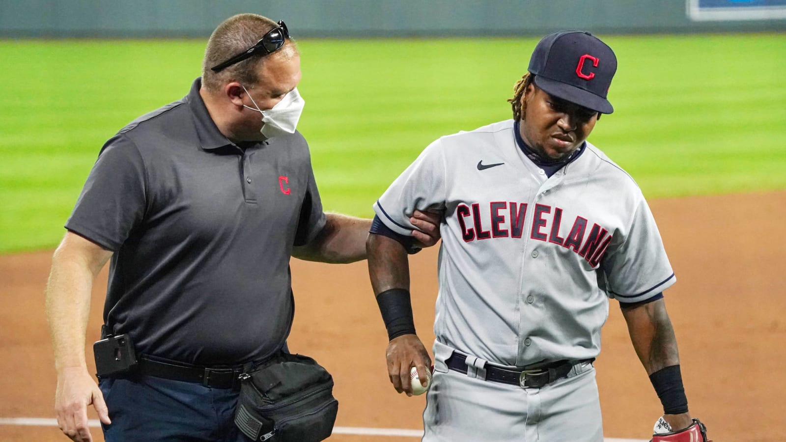 Indians' Jose Ramirez day-to-day with bruised hand