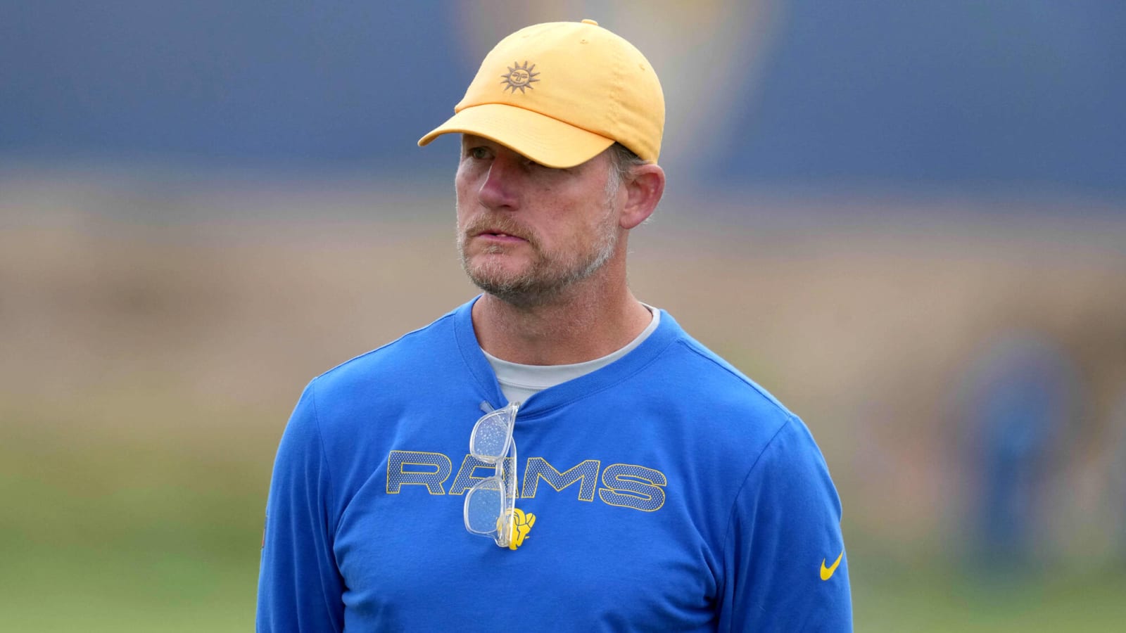 Rams GM Les Snead wears outrageous T-shirt to parade