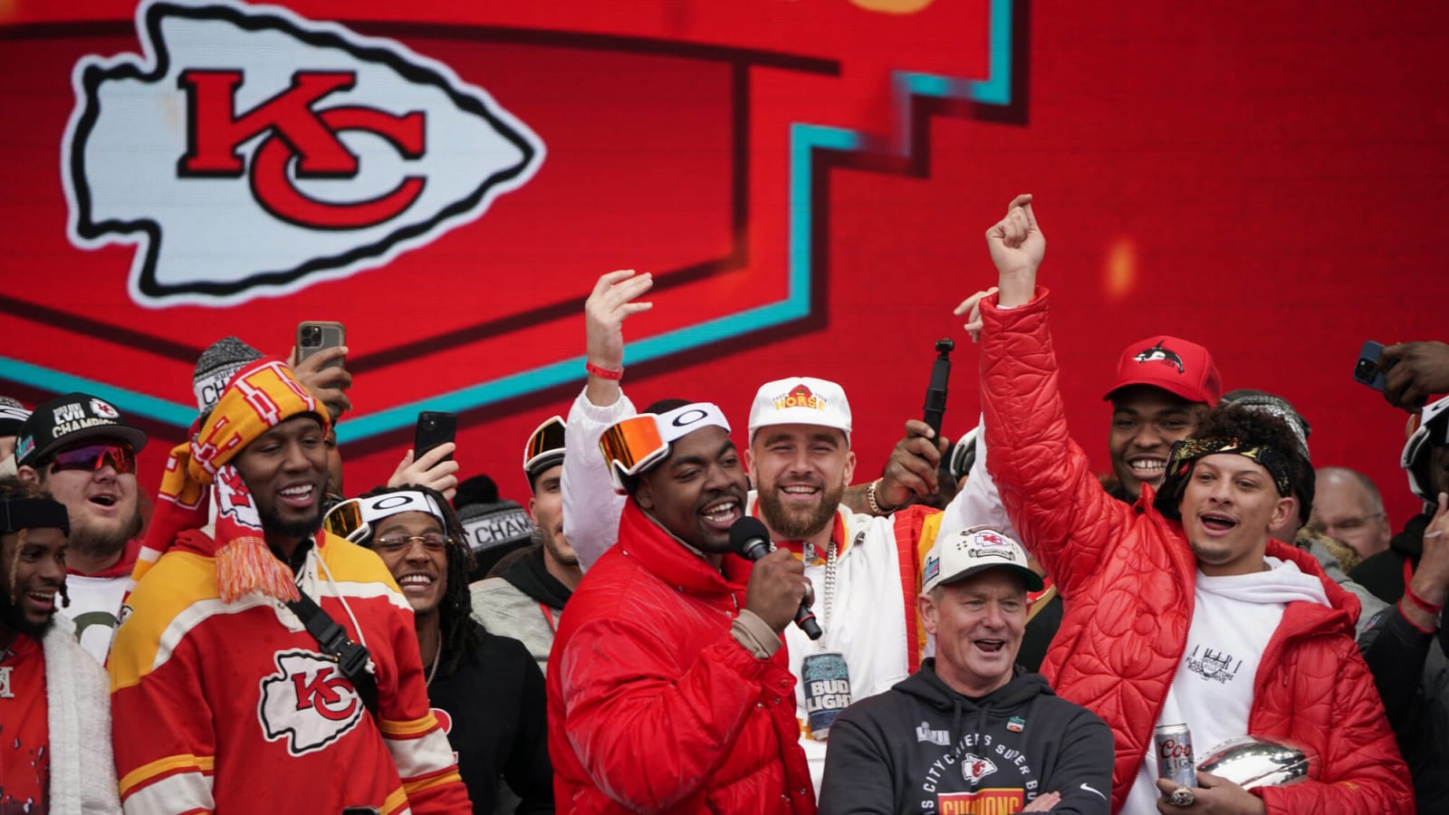 NFLPA report reveals alarming issues Kansas City Chiefs players have with head trainer, team facilities