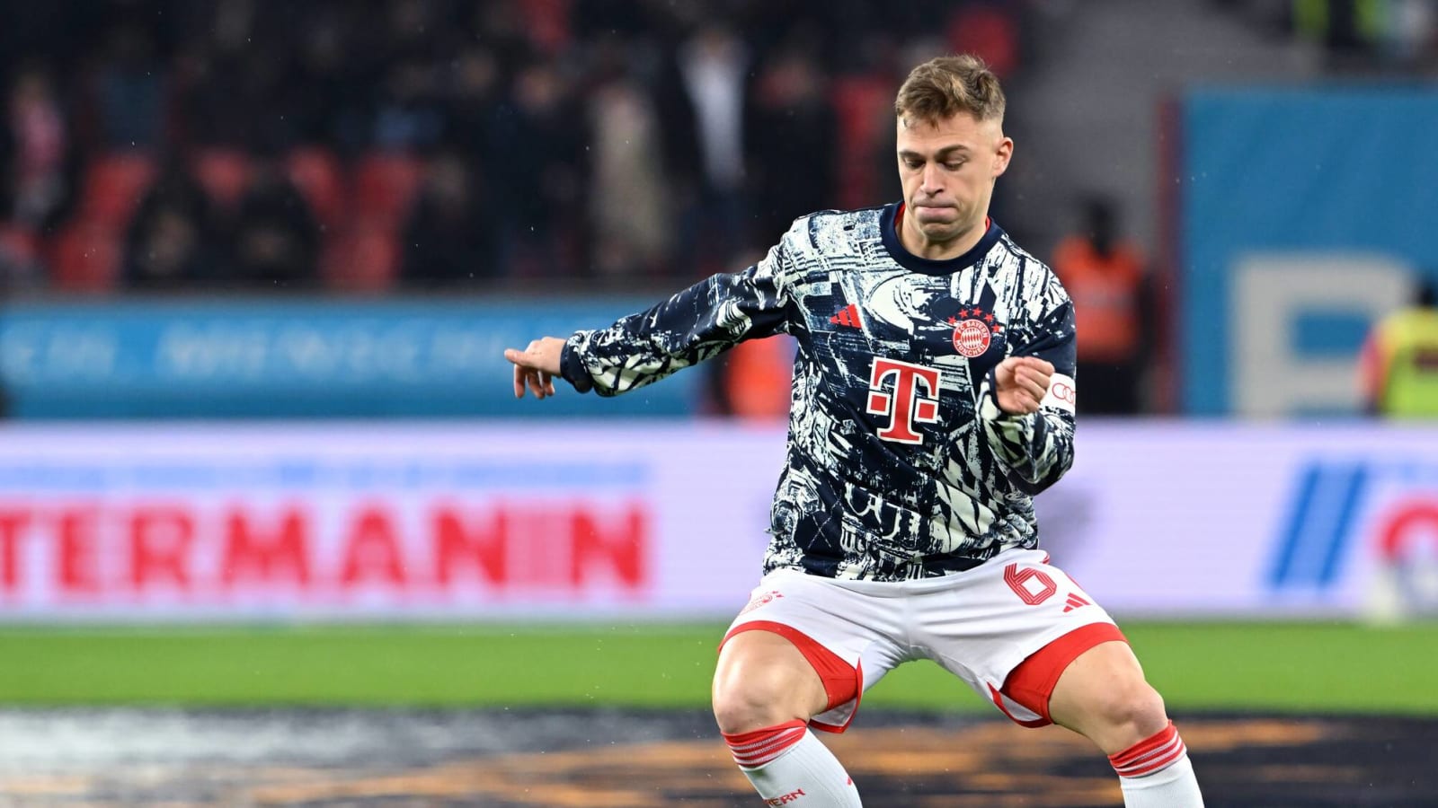 Manchester United have been tipped to seal double Bayern Munich transfer