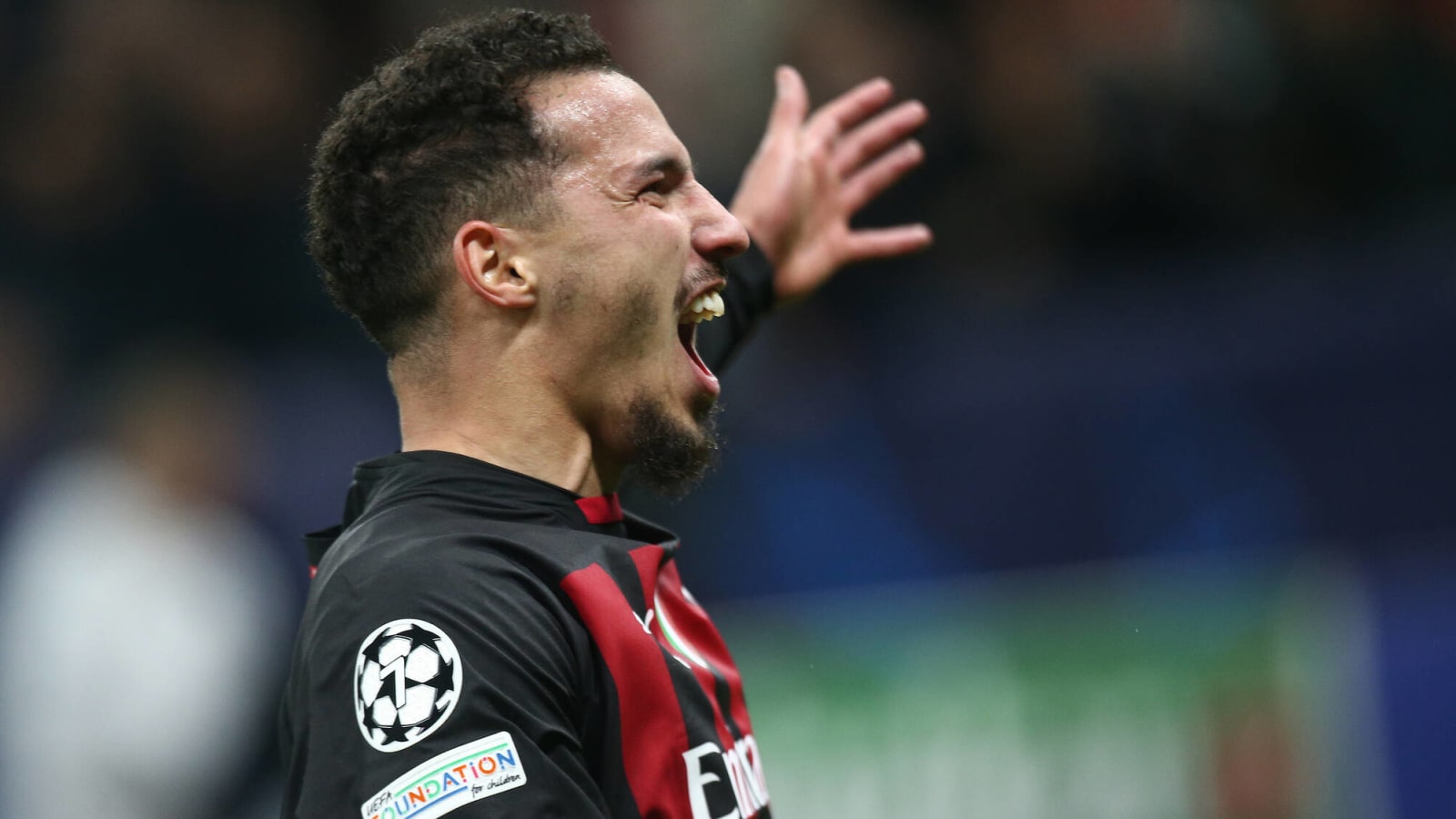 Watch: Napoli behind as Bennacer smashes home for Milan to send San Siro wild