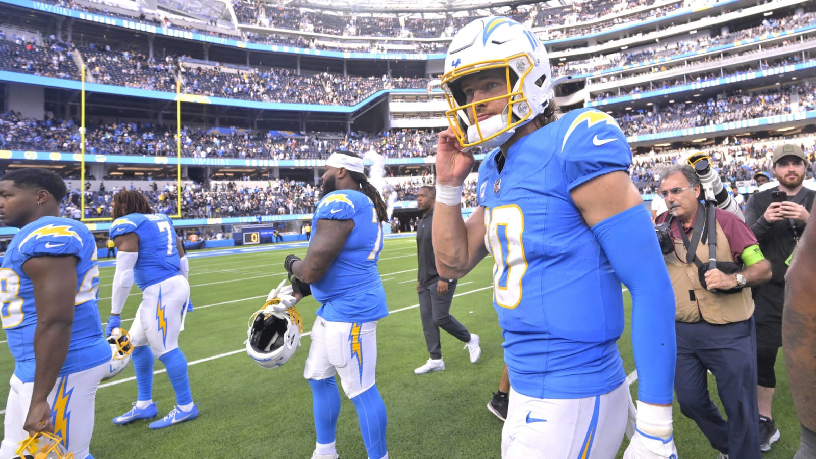 Los Angeles Chargers Justin Herbert Quotes Monty Python In Reference To Finger Injury