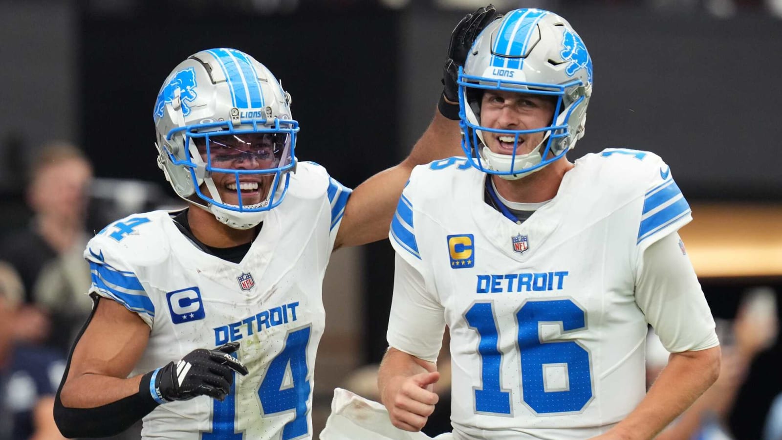 Watch: Lions execute unbelievable hook-and-ladder touchdown