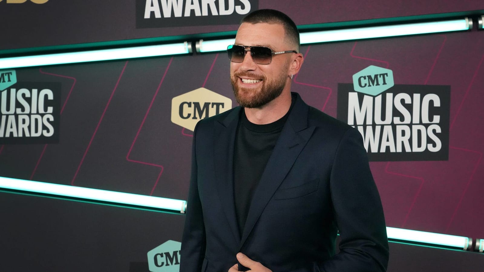 Unlike Jason Kelce, Tom Brady’s roast had Travis Kelce in ‘tears’