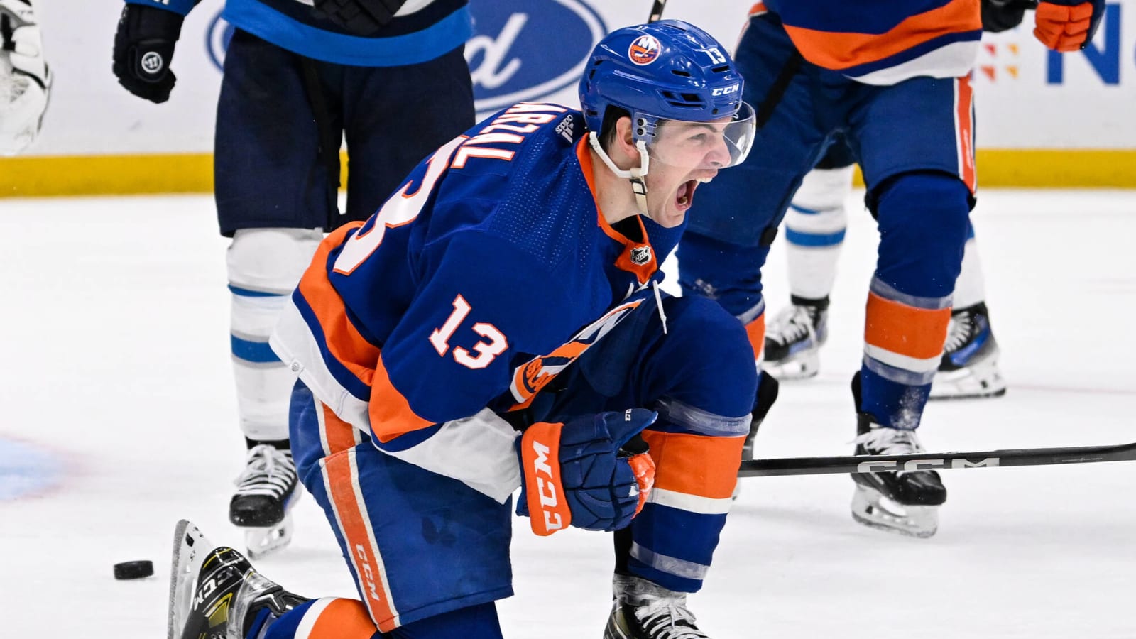 Islanders Pull Off Big Win In Florida To Stay In Playoff Hunt