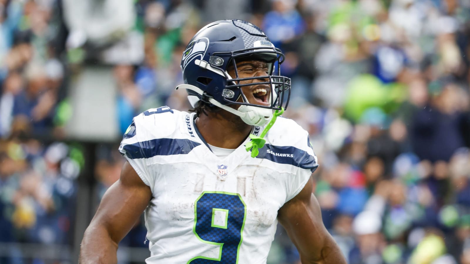 Kenneth Walker returns to Seahawks practice before crucial Week 18 Cardinals matchup