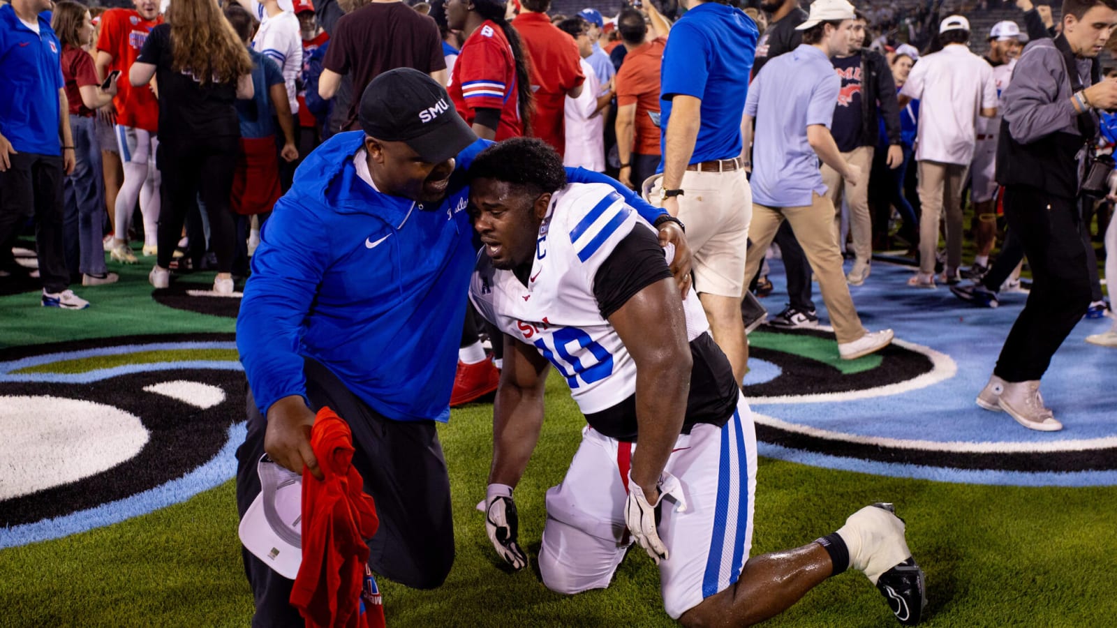 Giants sign undrafted defensive lineman to rookie contract