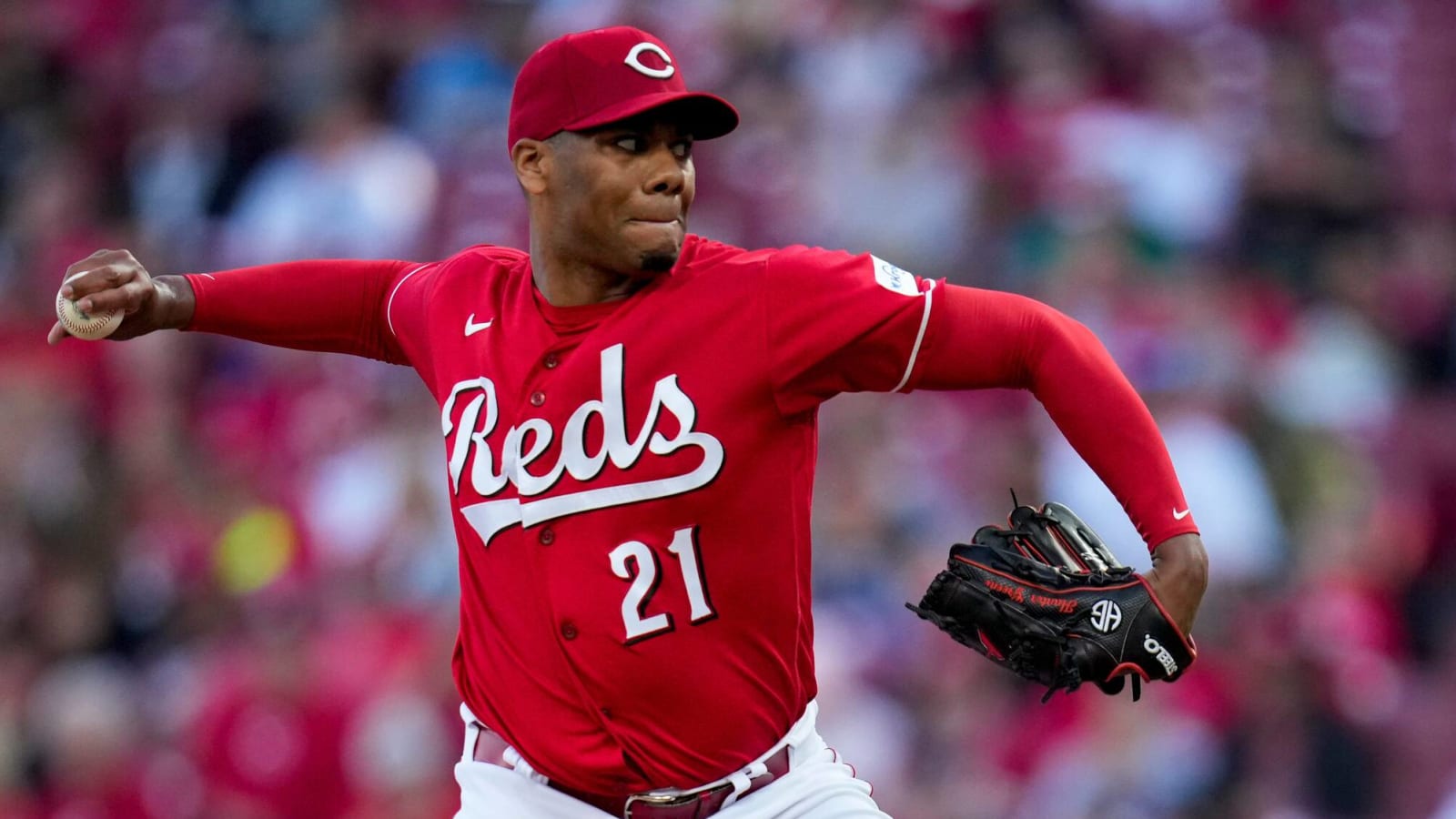 Reds to be without key starting pitcher into August