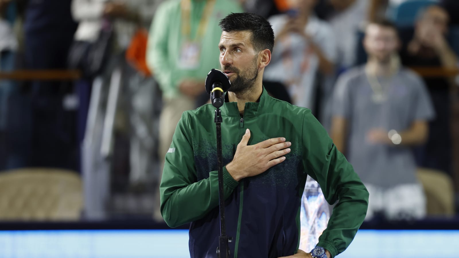 Daily Dose of Social Media: Djokovic&#39;s swollen eye sparks concerns, Carlos Alcaraz unwinds in Riviera Maya