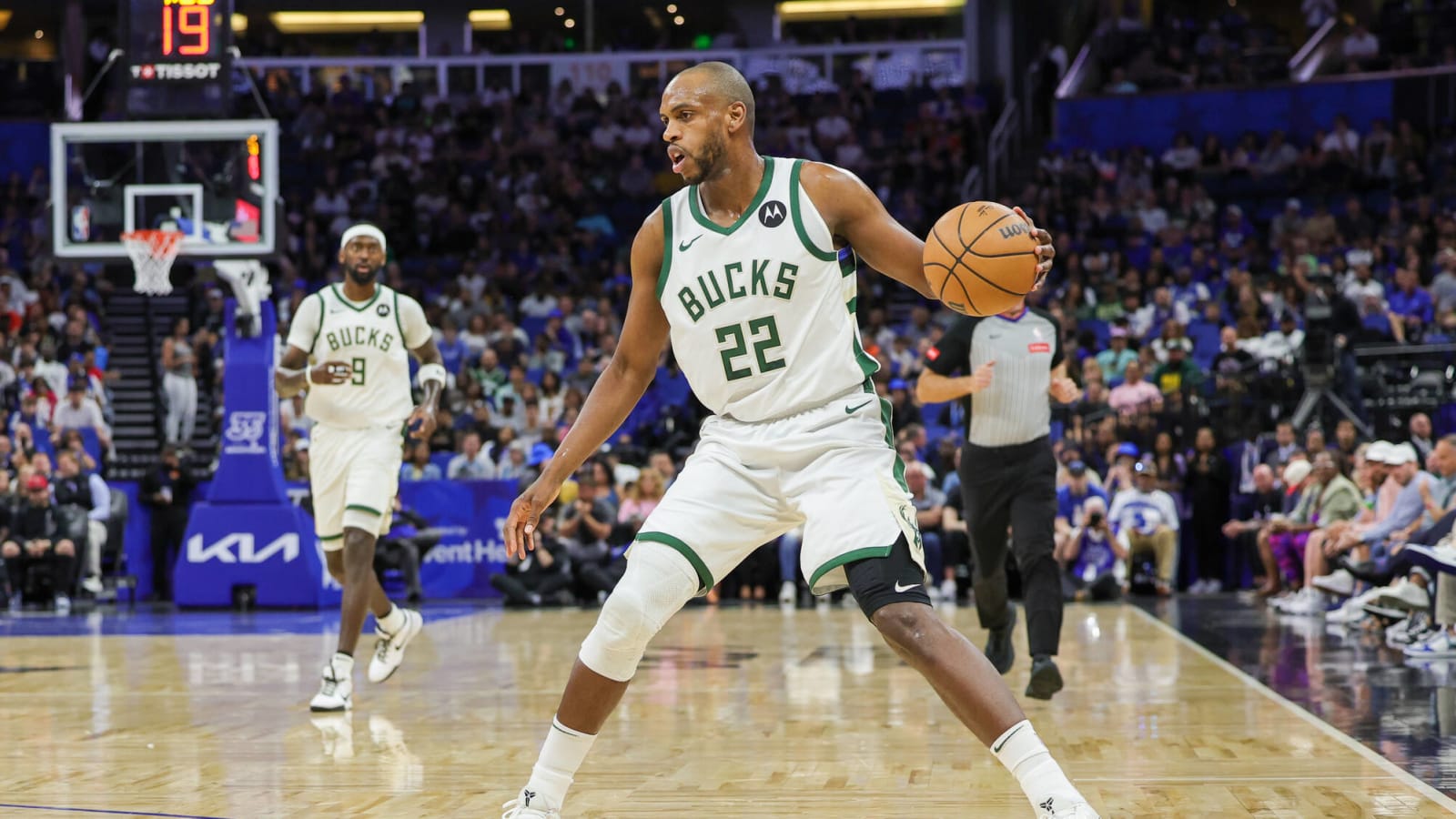 Bucks’ Doc Rivers Provides Brutal Khris Middleton Update