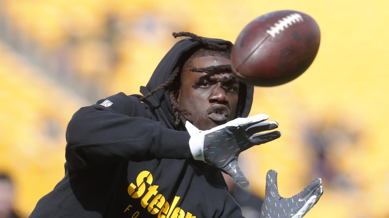 Steelers Sign OLB Markus Golden