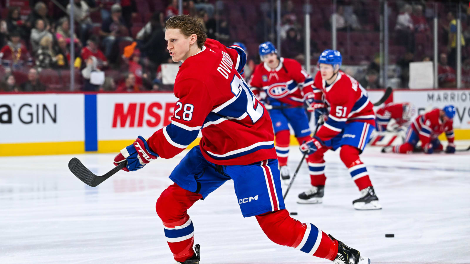 Analyst Reveals What the Canadiens Could Get in a Christian Dvorak Trade