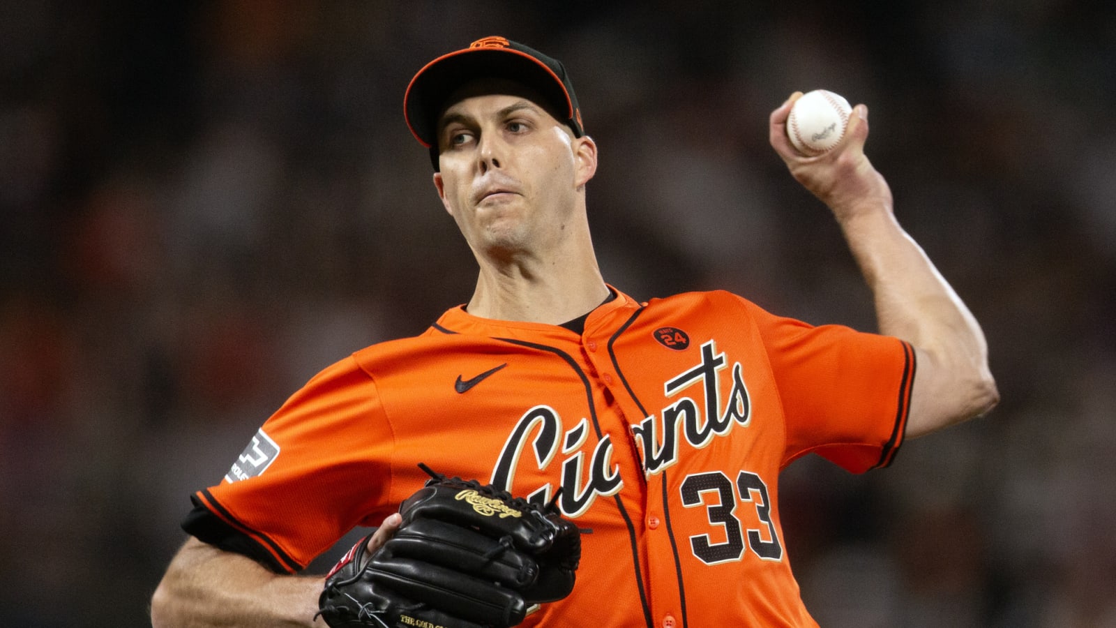 Reds trade for All-Star relief pitcher