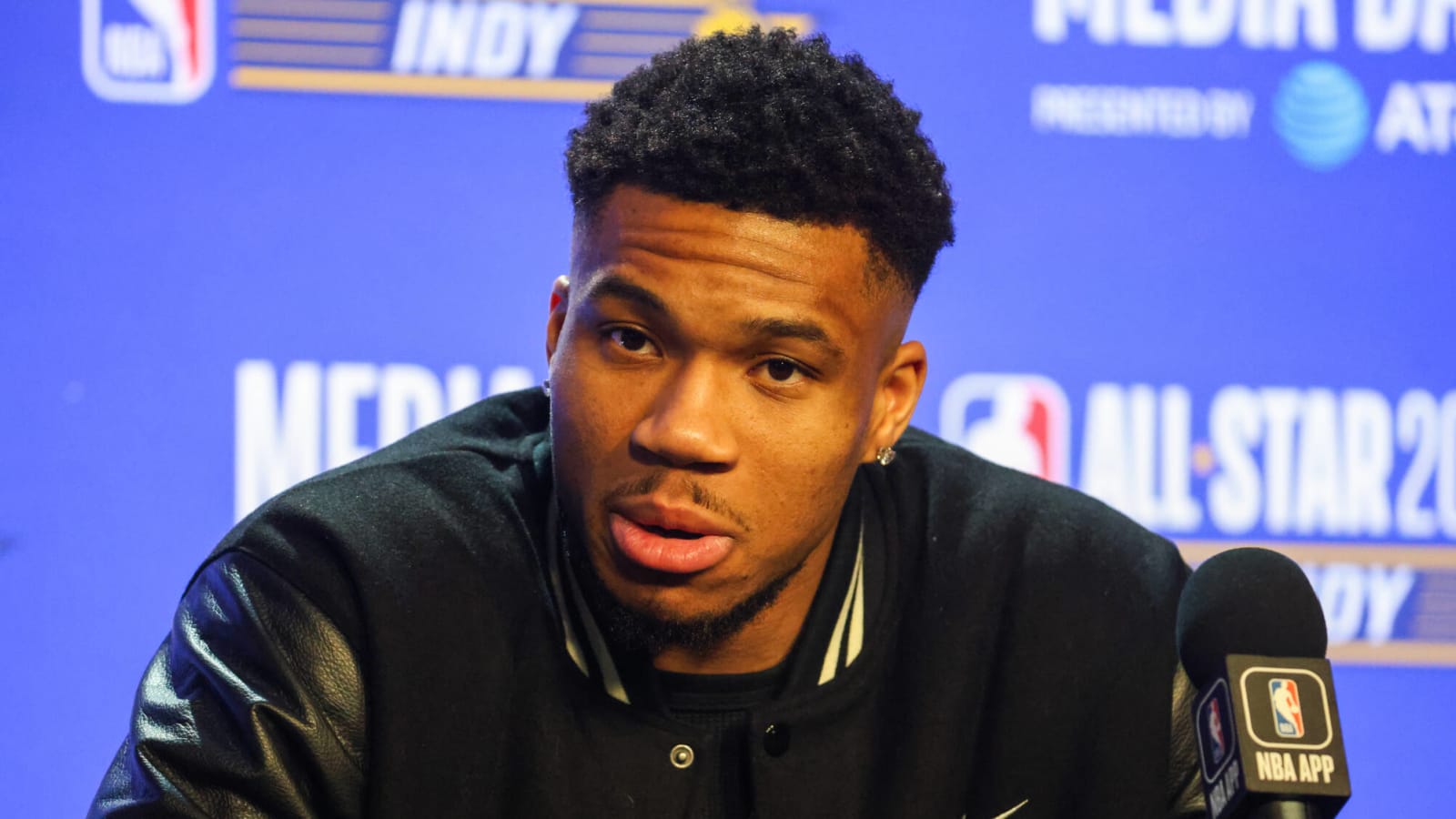 Giannis Antetokounmpo Couldn&#39;t Believe They Paid €22,800 For Business Class Tickets For The 2013 NBA Draft