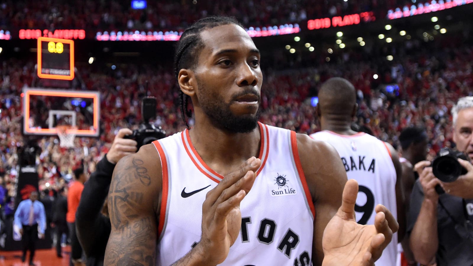 Kawhi Leonard requested trade because of lack of trust in Spurs