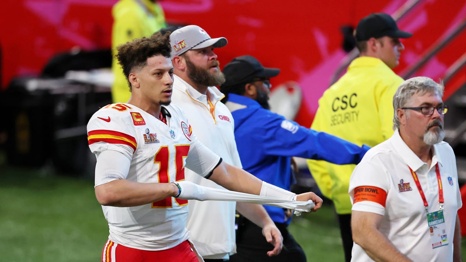 Everyone made the same joke after Patrick Mahomes got a haircut