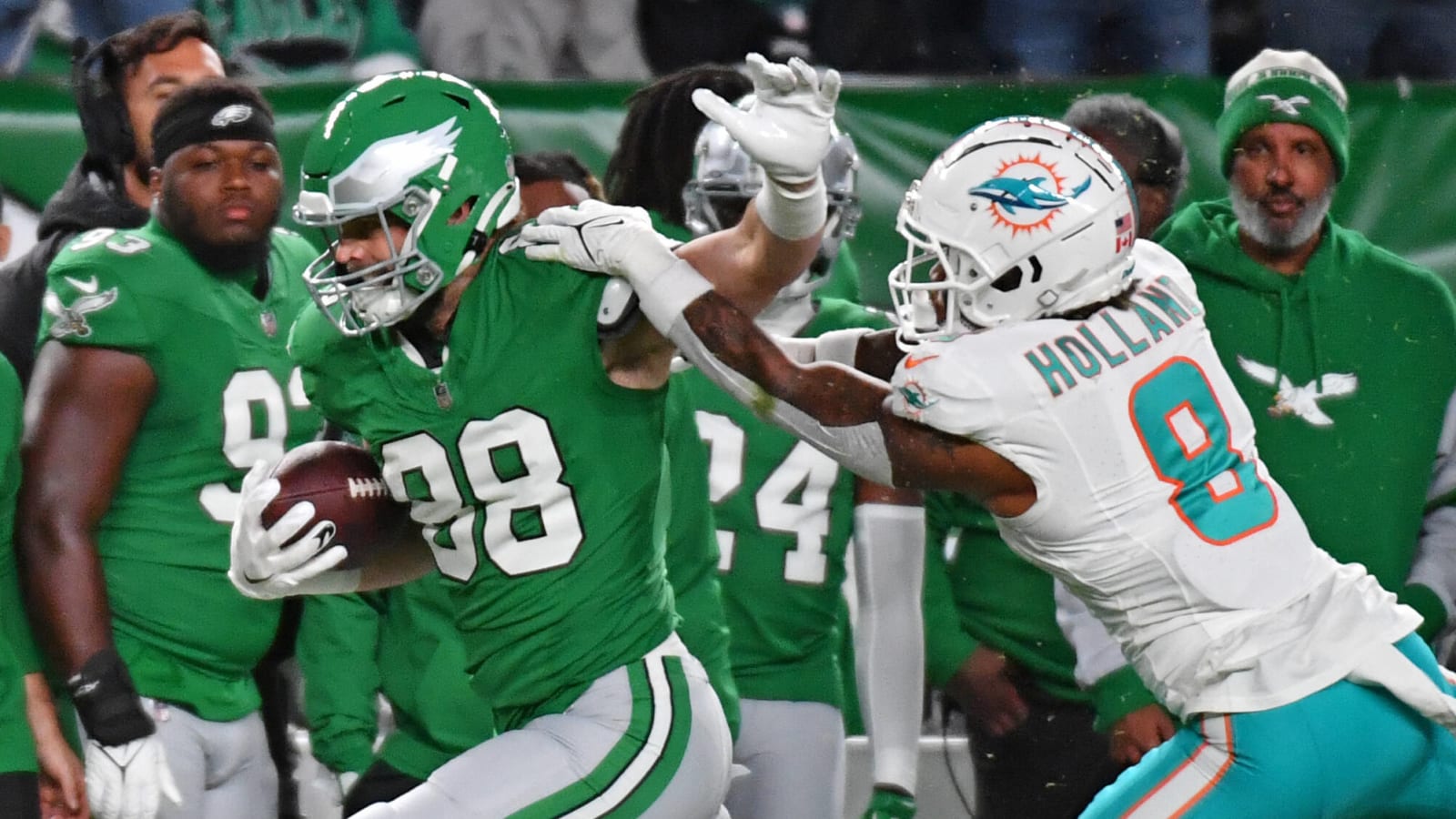 Dolphins teammates knock each other down in scary collision