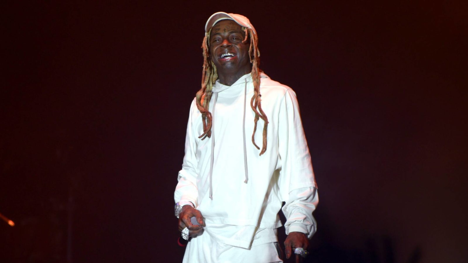 Lil Wayne will contribute to 'Undisputed'